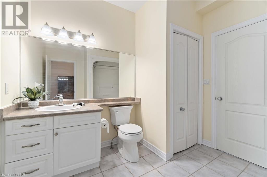 8142 Costabile Drive Unit# 14, Niagara Falls, Ontario  L2H 3M3 - Photo 11 - 40510676