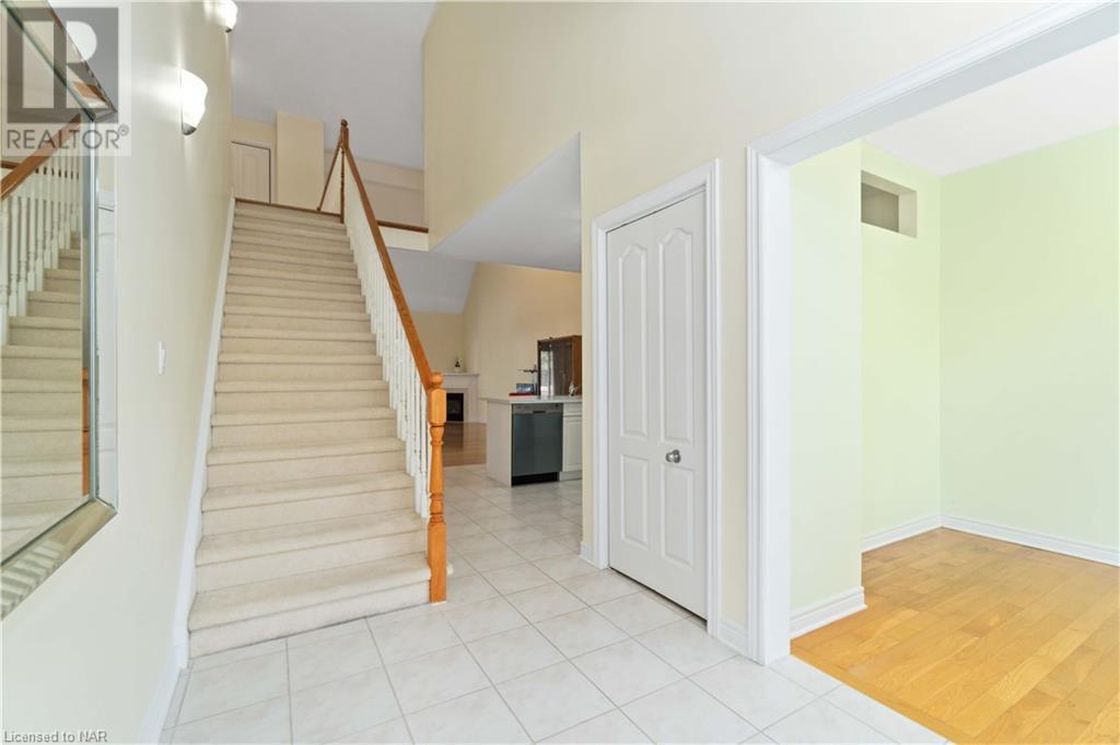 8142 Costabile Drive Unit# 14, Niagara Falls, Ontario  L2H 3M3 - Photo 2 - 40510676