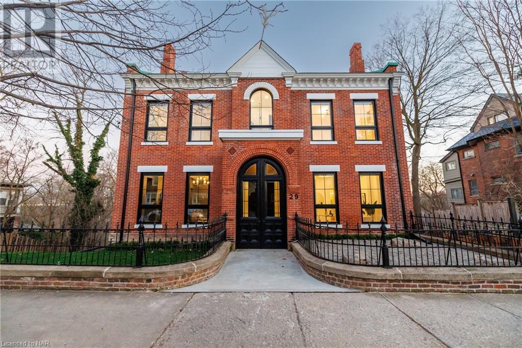 29 YATES Street, st. catharines, Ontario
