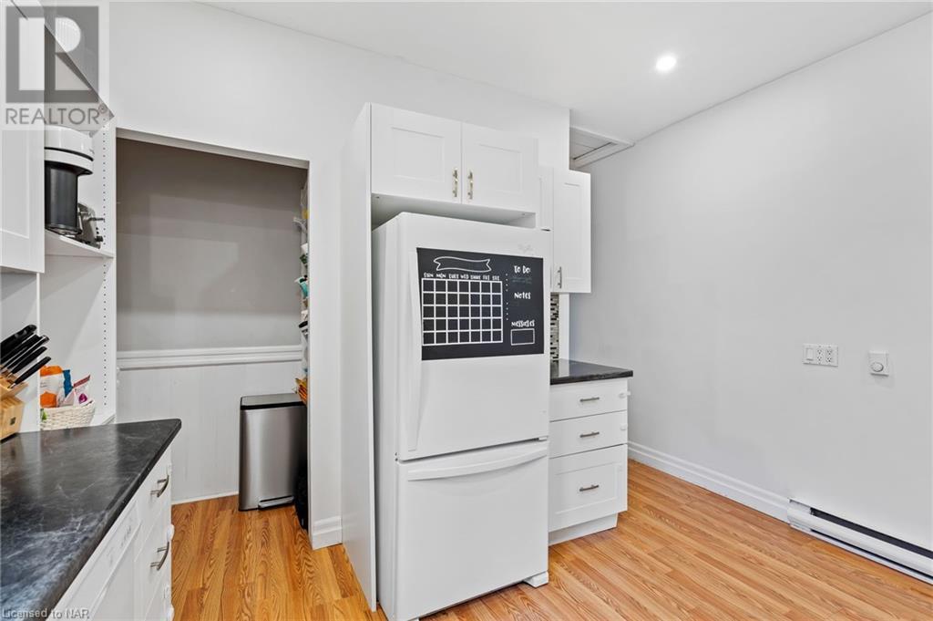 6047 Ross Street, Niagara Falls, Ontario  L2G 4C2 - Photo 11 - 40511102