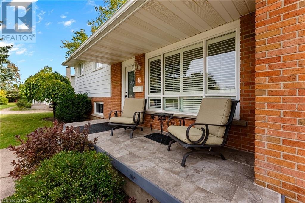 15 Riverview Boulevard, St. Catharines, Ontario  L2T 3L5 - Photo 3 - 40510440