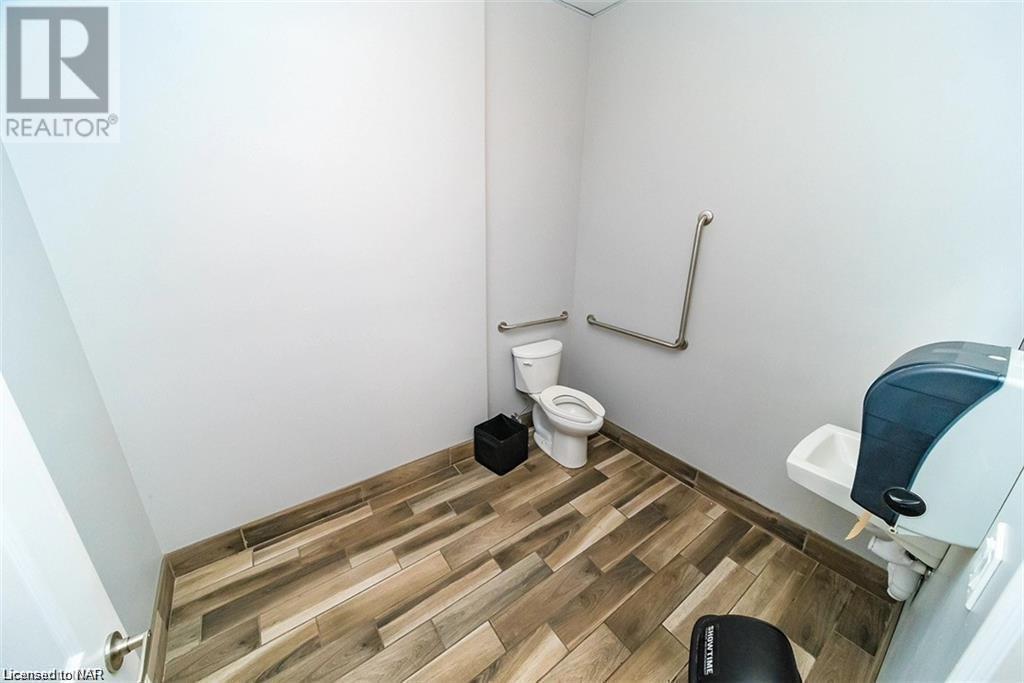 92 St. Paul Street, St. Catharines, Ontario  L2R 3M2 - Photo 12 - 40511058