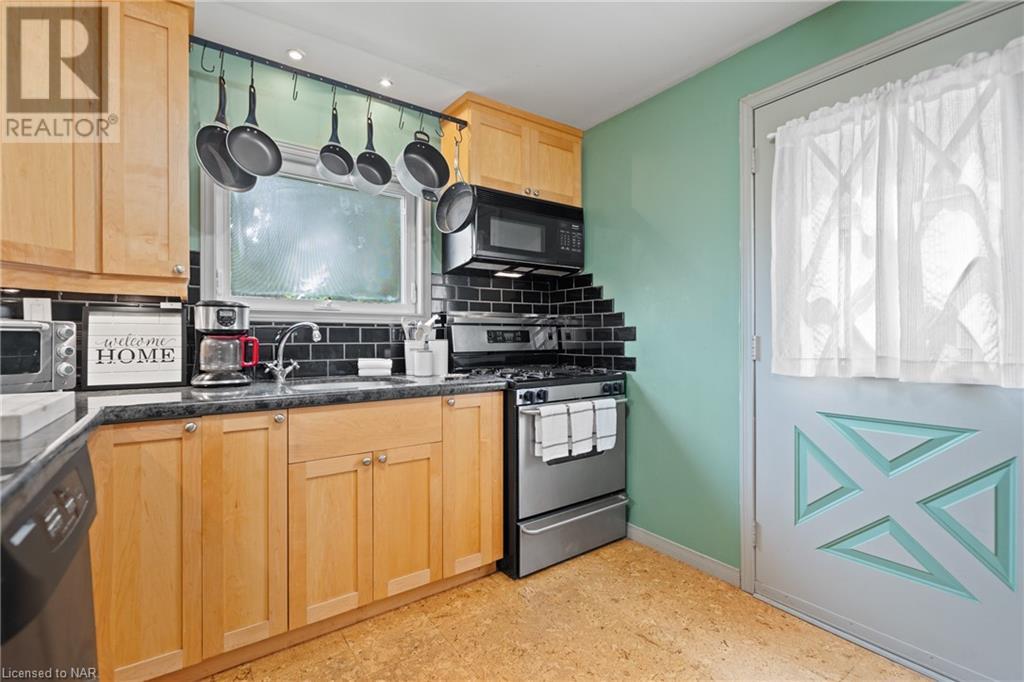 96 Chaplin Avenue, St. Catharines, Ontario  L2R 2E7 - Photo 14 - 40511679