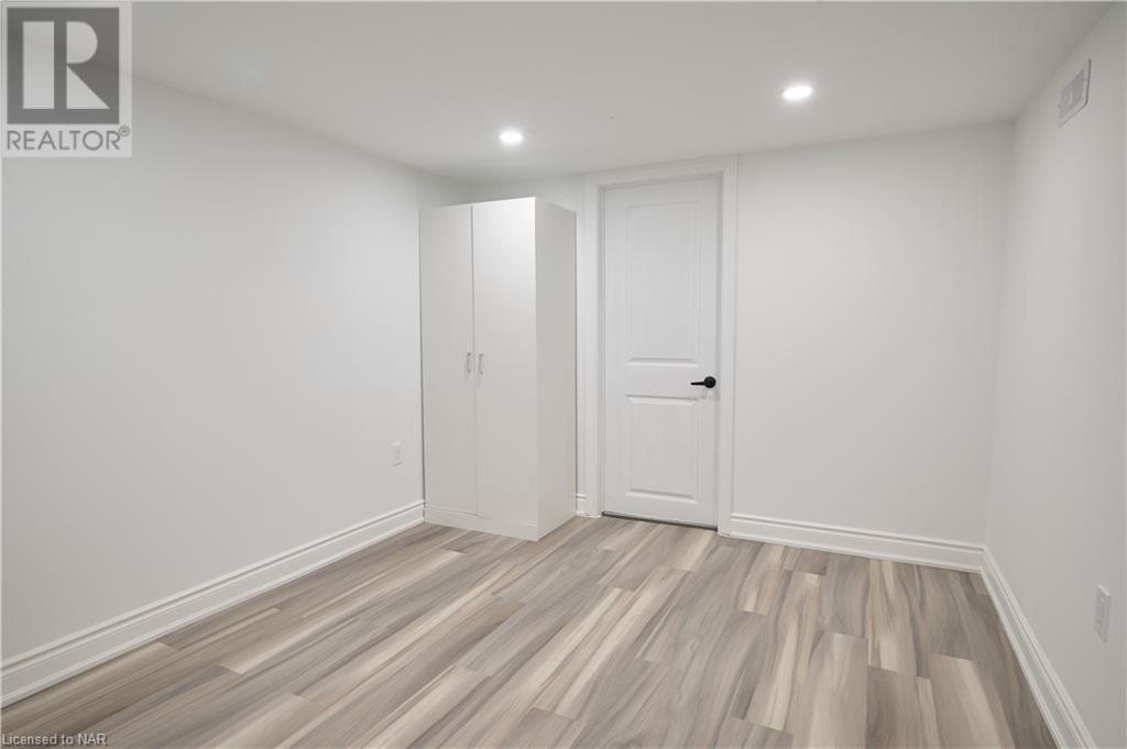 4832 Second Avenue, Niagara Falls, Ontario  L2E 4J1 - Photo 12 - 40511777