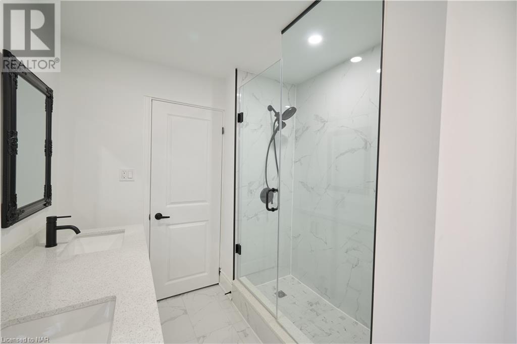 4832 Second Avenue, Niagara Falls, Ontario  L2E 4J1 - Photo 3 - 40511777