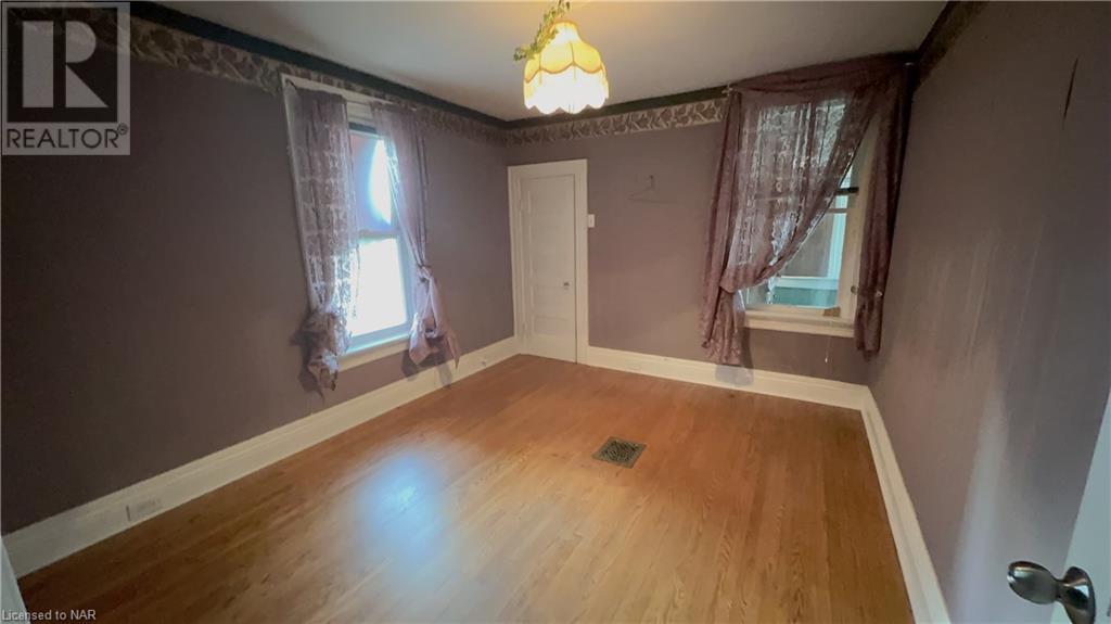4758 Ryerson Crescent, Niagara Falls, Ontario  L2E 1E5 - Photo 18 - 40511938