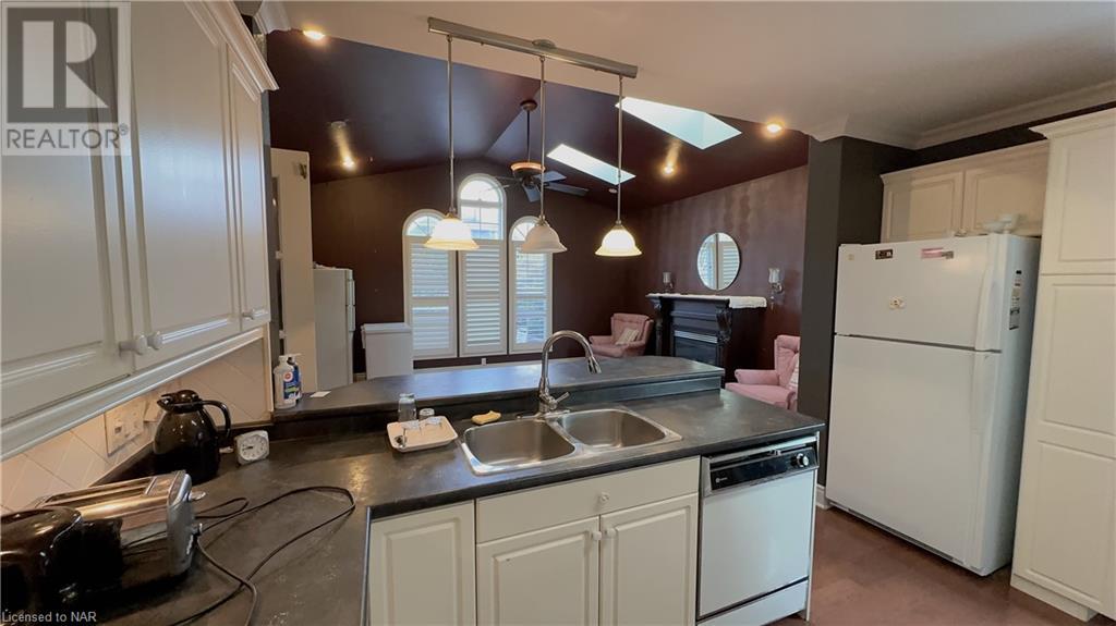 4758 Ryerson Crescent, Niagara Falls, Ontario  L2E 1E5 - Photo 21 - 40511938
