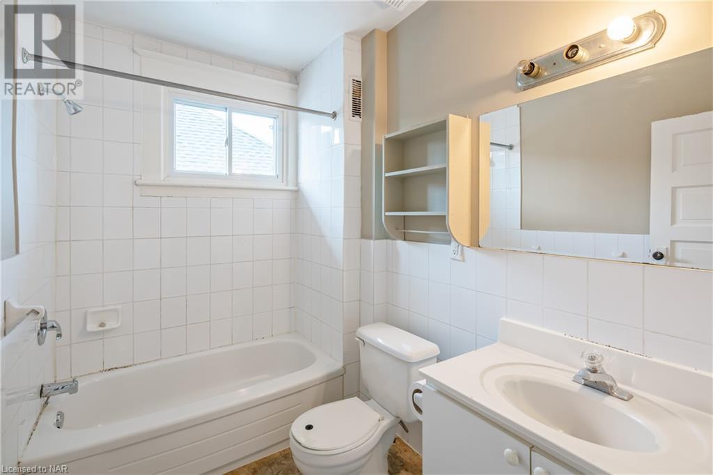 4 Head Street, St. Catharines, Ontario  L2R 3L3 - Photo 16 - 40511853