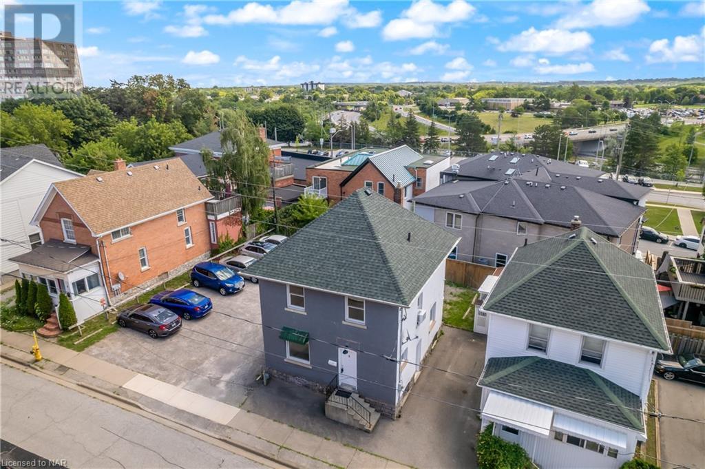 4 Head Street, St. Catharines, Ontario  L2R 3L3 - Photo 4 - 40511853