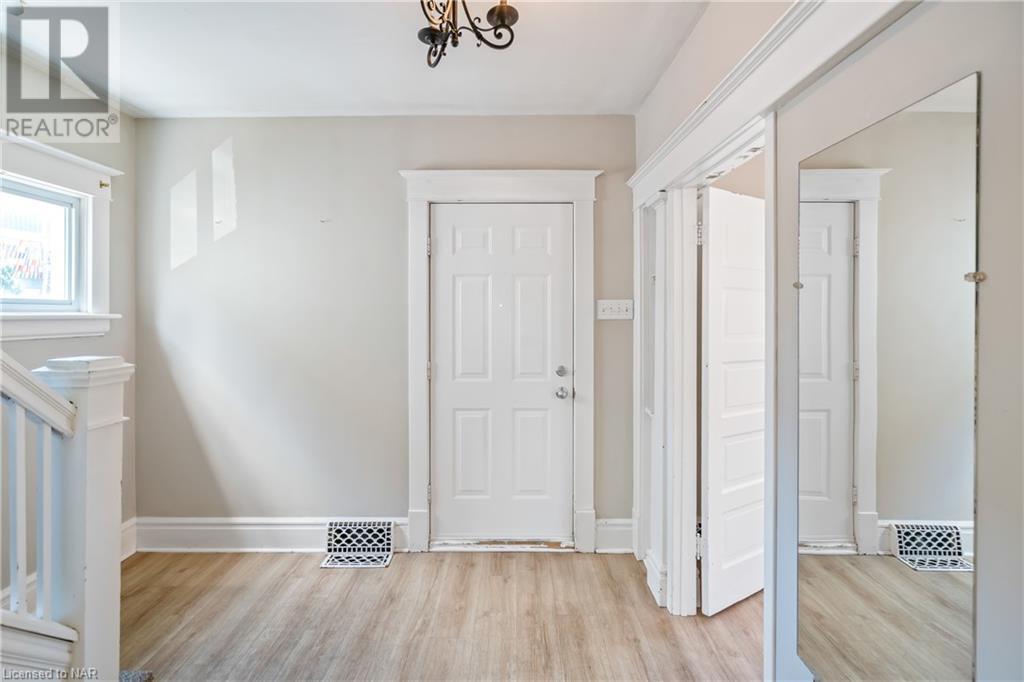 4 Head Street, St. Catharines, Ontario  L2R 3L3 - Photo 7 - 40511853