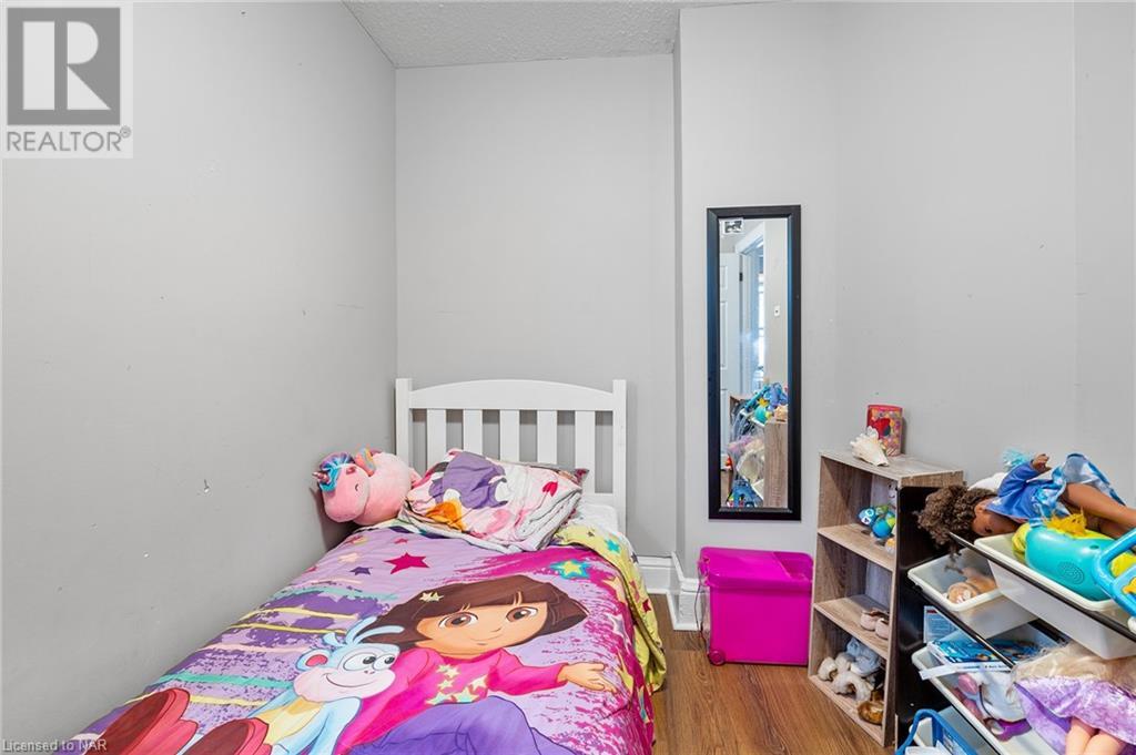 22 Denistoun Street, Welland, Ontario  L3C 1T9 - Photo 15 - 40511862