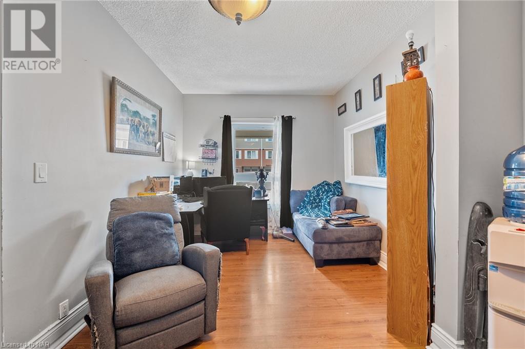 22 Denistoun Street, Welland, Ontario  L3C 1T9 - Photo 18 - 40511862