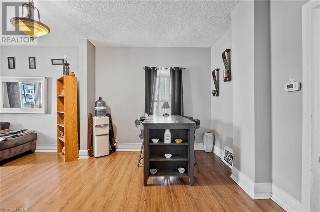 22 Denistoun Street, Welland, Ontario  L3C 1T9 - Photo 19 - 40511862