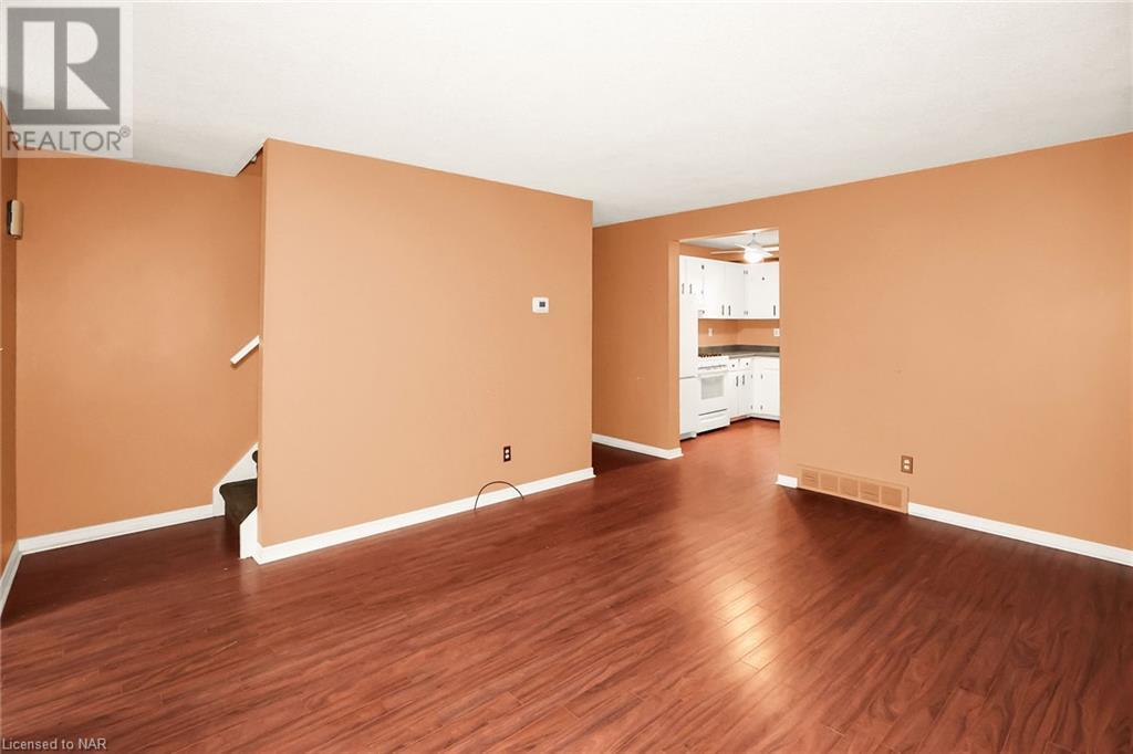 94 Chapel Hill Crescent, Welland, Ontario  L3C 6G9 - Photo 12 - 40507064