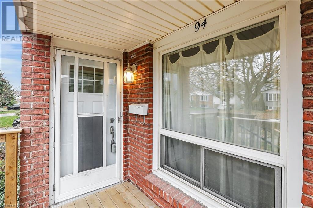 94 Chapel Hill Crescent, Welland, Ontario  L3C 6G9 - Photo 4 - 40507064