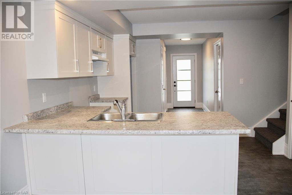 101 Downs Drive, Welland, Ontario  L3B 0H9 - Photo 2 - 40511293