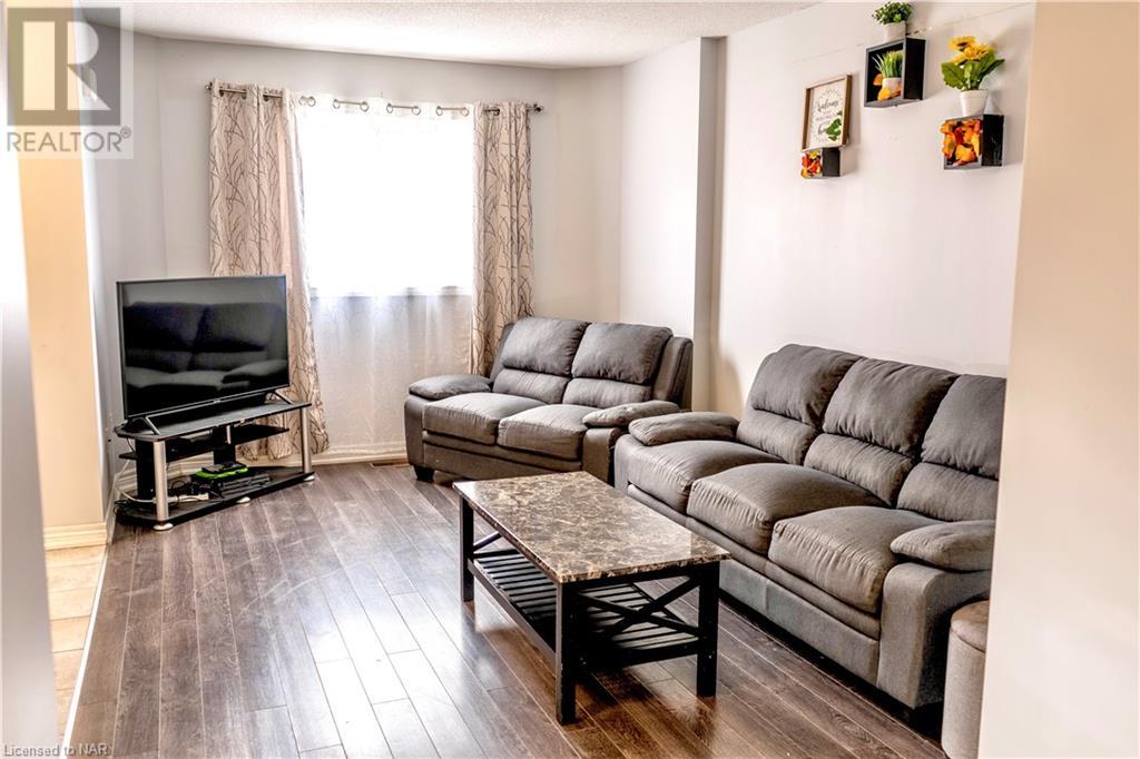 6117 Kelsey Crescent Unit# 8, Niagara Falls, Ontario  L2H 0B2 - Photo 8 - 40510720