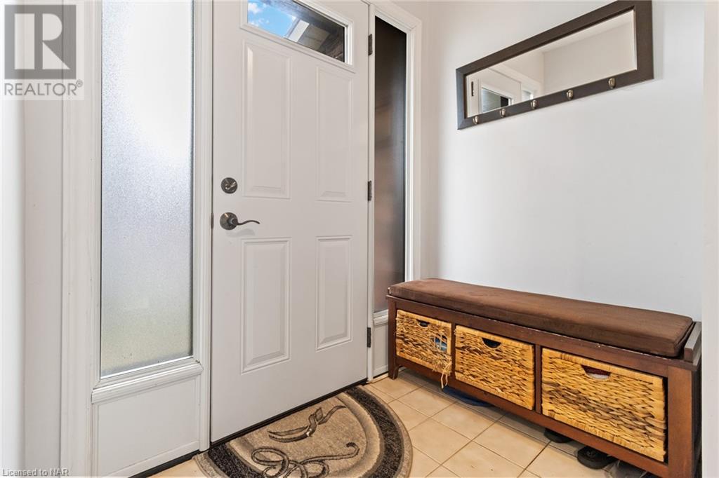 122 Lakeshore Road Unit# 12, St. Catharines, Ontario  L2N 6N6 - Photo 4 - 40512272