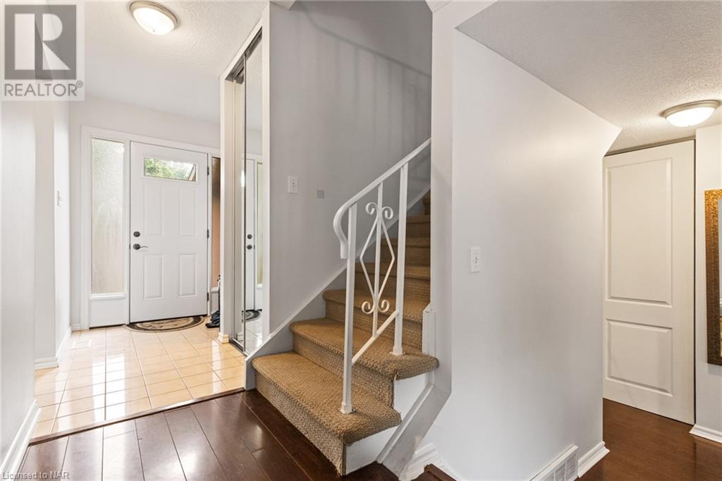 122 Lakeshore Road Unit# 12, St. Catharines, Ontario  L2N 6N6 - Photo 5 - 40512272