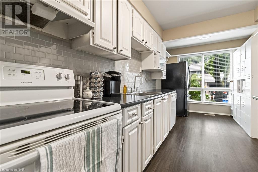 122 Lakeshore Road Unit# 12, St. Catharines, Ontario  L2N 6N6 - Photo 6 - 40512272