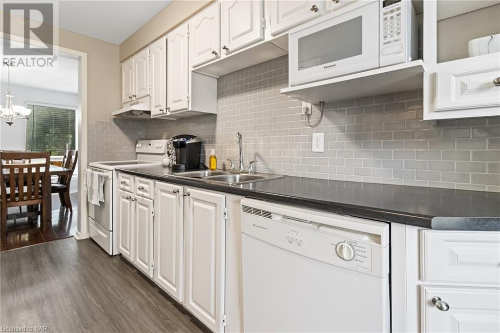 122 Lakeshore Road Unit# 12, St. Catharines, Ontario  L2N 6N6 - Photo 9 - 40512272