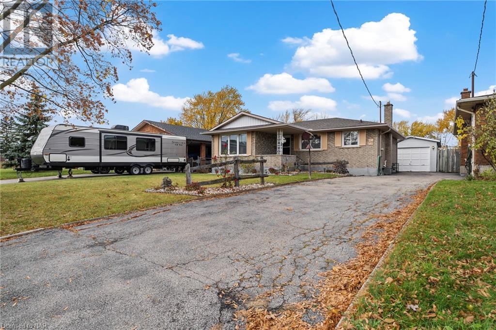 25 Meredith Drive, St. Catharines, Ontario  L2M 6R5 - Photo 3 - 40510316
