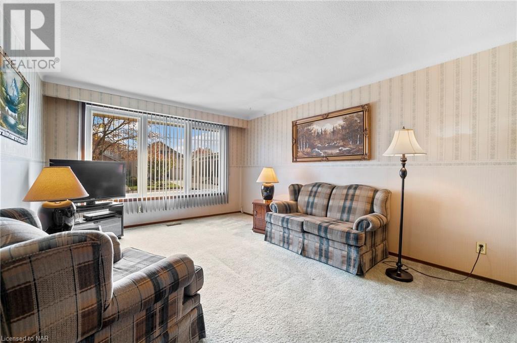 25 Meredith Drive, St. Catharines, Ontario  L2M 6R5 - Photo 5 - 40510316
