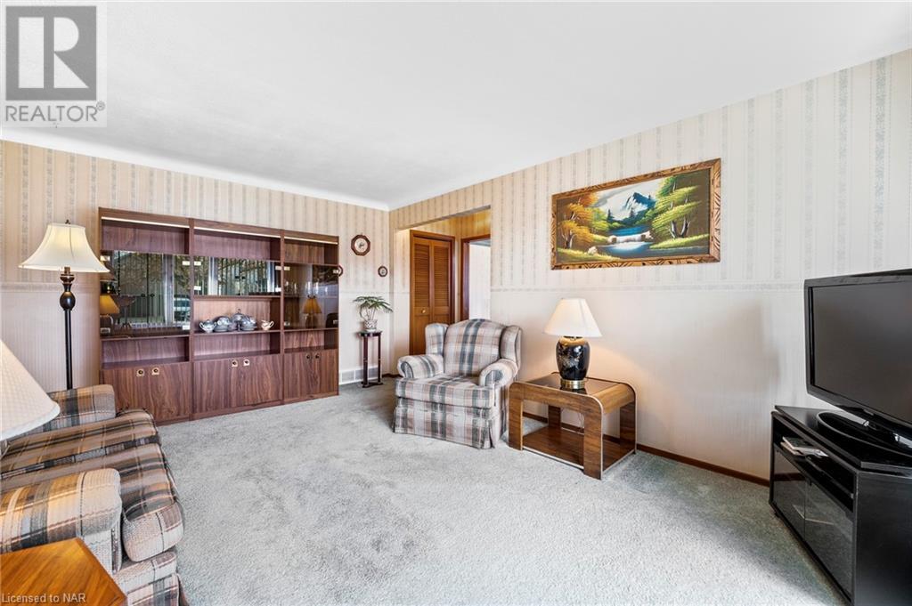 25 Meredith Drive, St. Catharines, Ontario  L2M 6R5 - Photo 7 - 40510316
