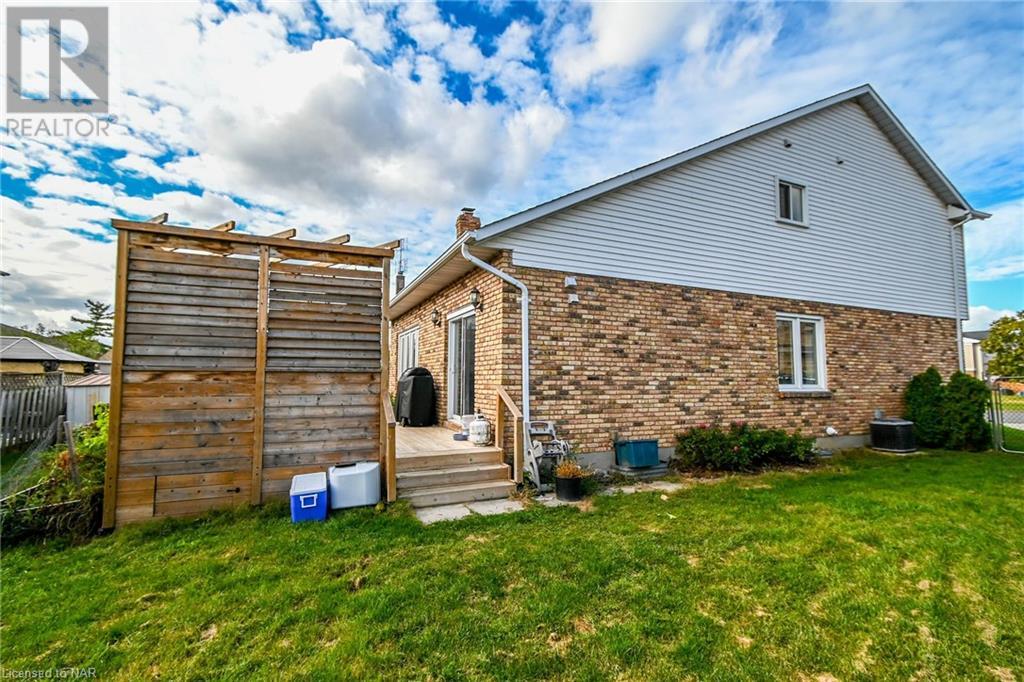 24 Sikorski Avenue, St. Catharines, Ontario  L2M 5W9 - Photo 42 - 40512573