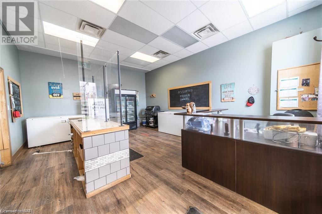 3848 Main Street Unit# C, Niagara Falls, Ontario  L2G 6B2 - Photo 3 - 40512939