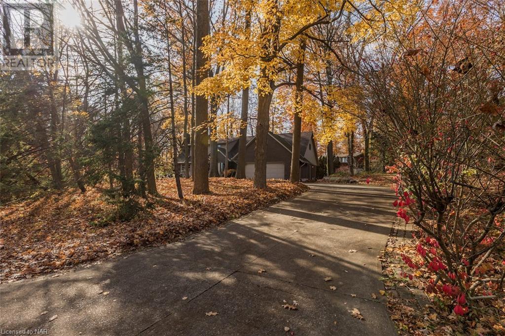 60 Stella Street, Fonthill, Ontario  L0S 1E0 - Photo 2 - 40511298