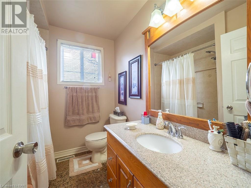 18 Knoll Street, Port Colborne, Ontario  L3K 5A5 - Photo 16 - 40511494