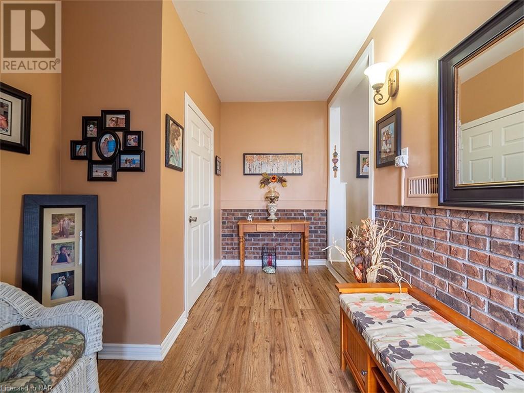 18 Knoll Street, Port Colborne, Ontario  L3K 5A5 - Photo 5 - 40511494
