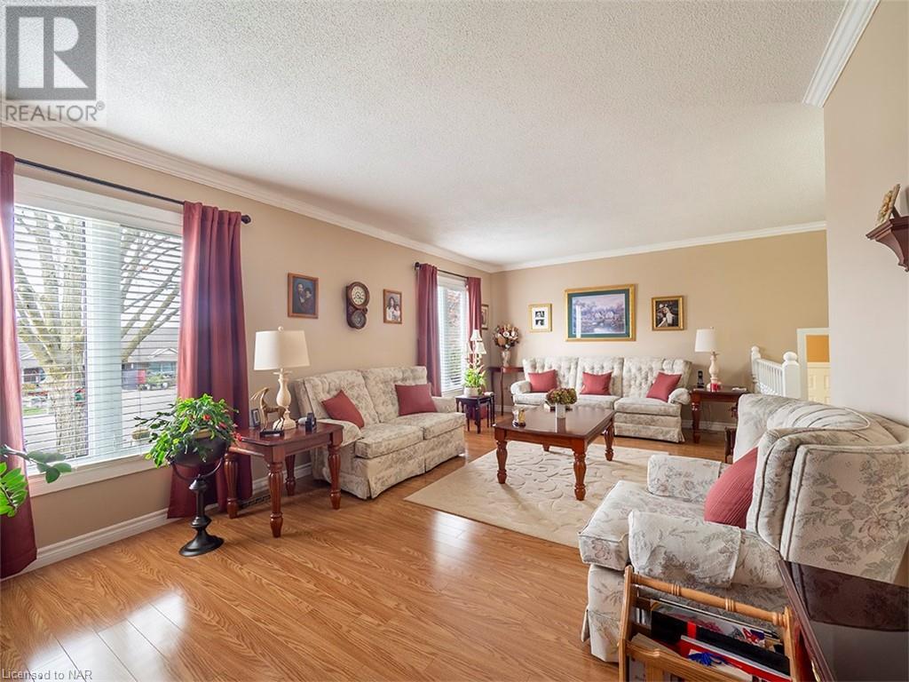 18 Knoll Street, Port Colborne, Ontario  L3K 5A5 - Photo 8 - 40511494