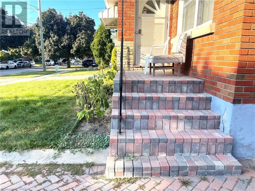 20 Oblate Street Unit# Mainfloor, St. Catharines, Ontario  L2M 5C6 - Photo 13 - 40513348