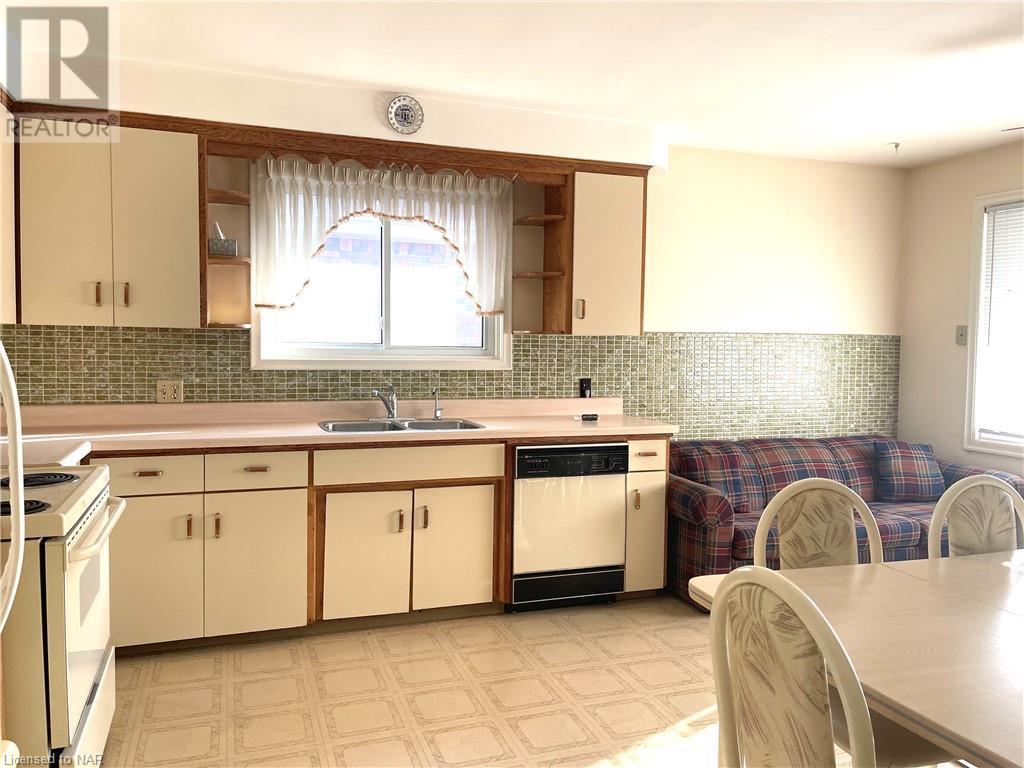 20 Oblate Street Unit# Mainfloor, St. Catharines, Ontario  L2M 5C6 - Photo 4 - 40513348