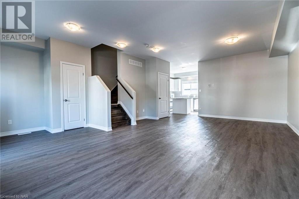 182 Broadway Lane, Welland, Ontario  L3C 5L5 - Photo 4 - 40513298