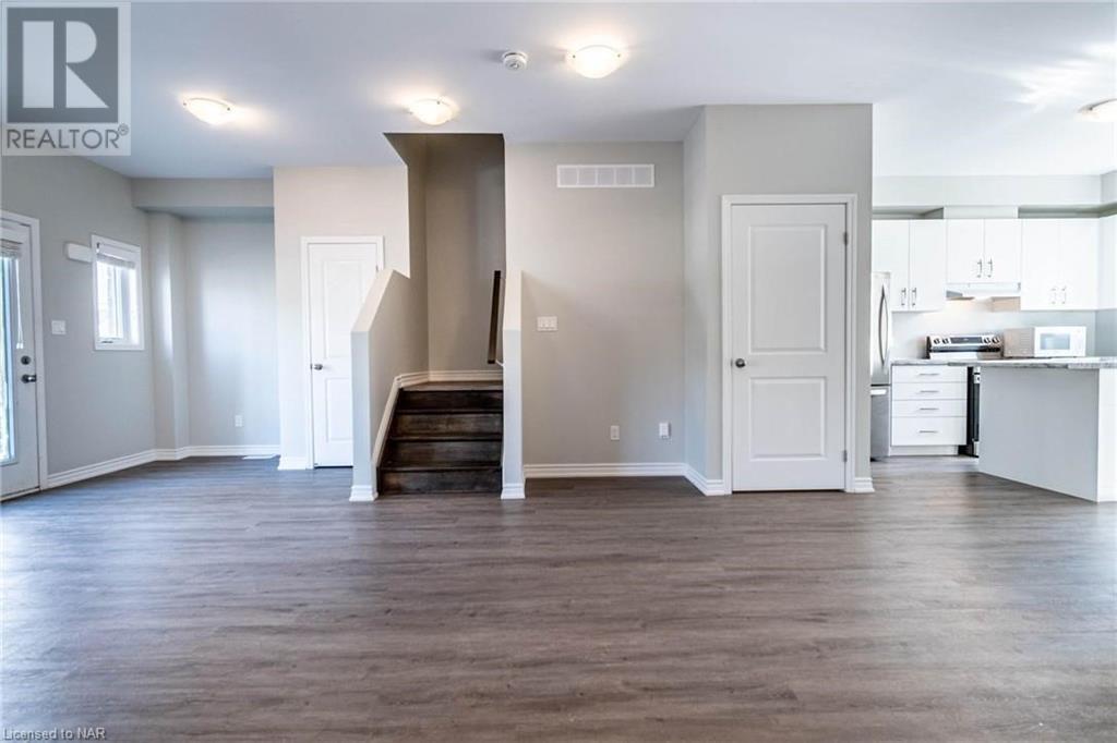 182 Broadway Lane, Welland, Ontario  L3C 5L5 - Photo 6 - 40513298