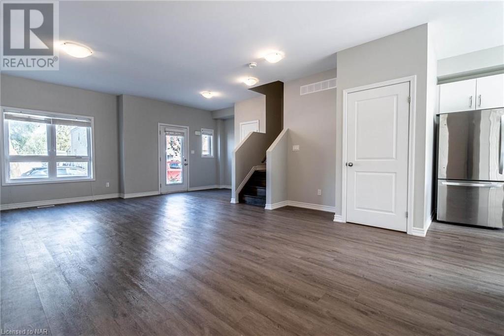 182 Broadway Lane, Welland, Ontario  L3C 5L5 - Photo 7 - 40513298