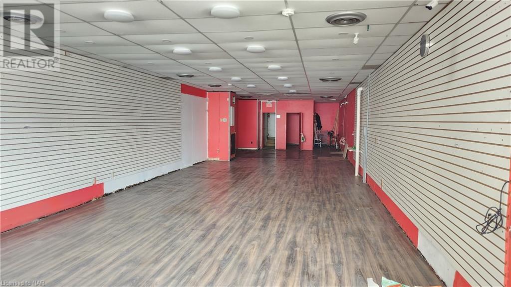4640 Queen Street, Niagara Falls, Ontario  L2E 2L6 - Photo 4 - 40513322