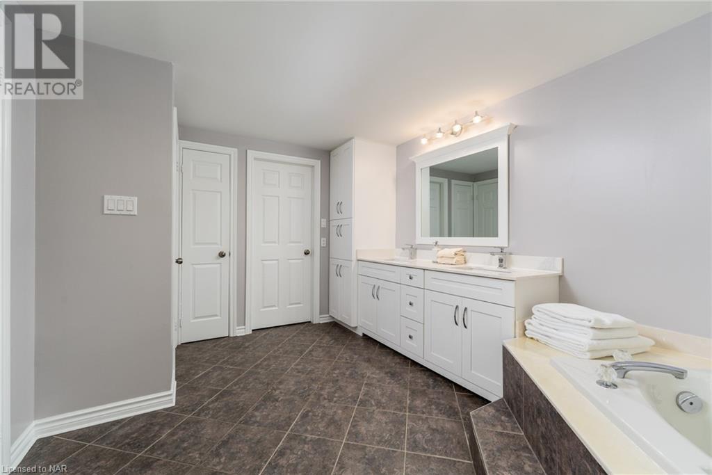 13 Sterling Street, St. Catharines, Ontario  L2S 3T1 - Photo 23 - 40512809