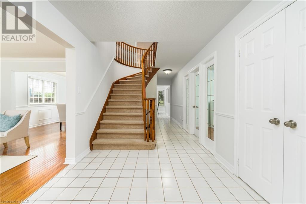 13 Sterling Street, St. Catharines, Ontario  L2S 3T1 - Photo 4 - 40512809