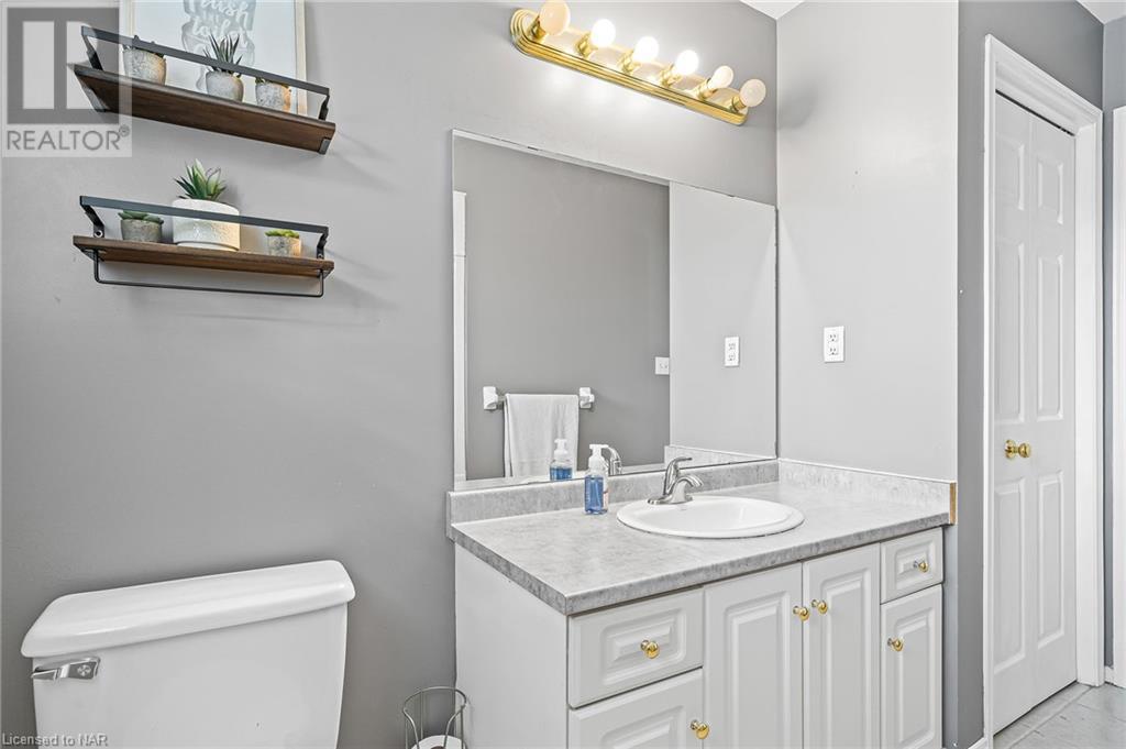 905 Colette Road, Fort Erie, Ontario  L2A 6G7 - Photo 15 - 40510980