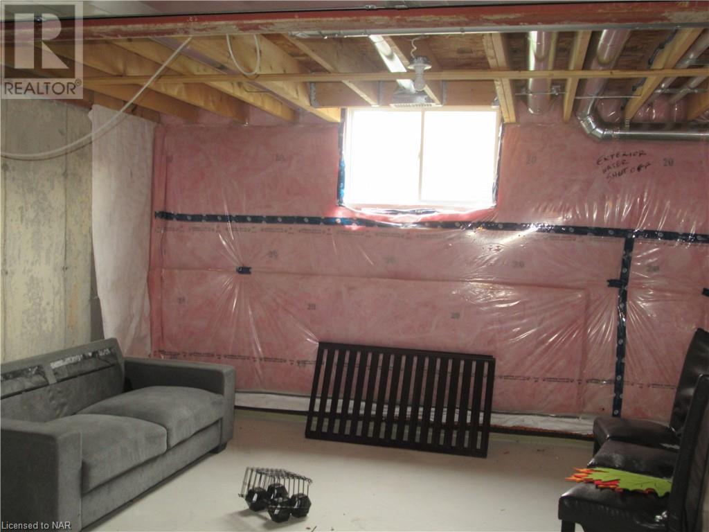 9521 Tallgrass Avenue, Niagara Falls, Ontario  L2G 0Y2 - Photo 6 - 40513519