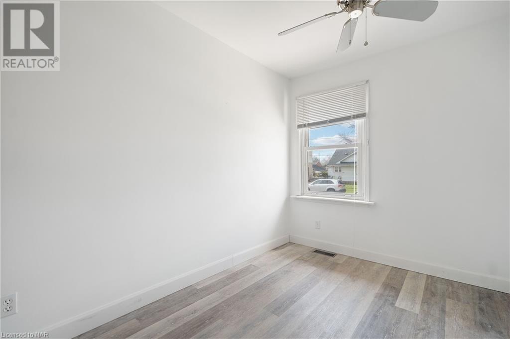 1 Phyllis Street, Fort Erie, Ontario  L2A 3Y1 - Photo 13 - 40511025