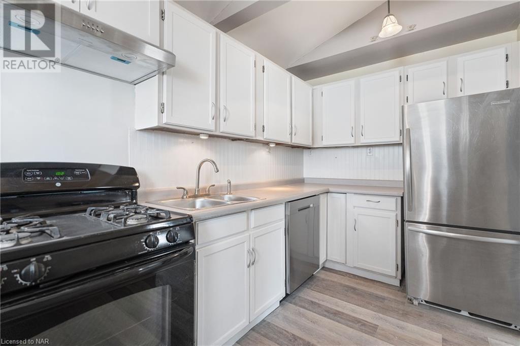1 Phyllis Street, Fort Erie, Ontario  L2A 3Y1 - Photo 17 - 40511025
