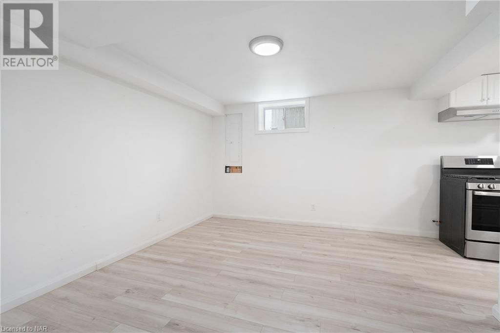 1 Phyllis Street, Fort Erie, Ontario  L2A 3Y1 - Photo 25 - 40511025
