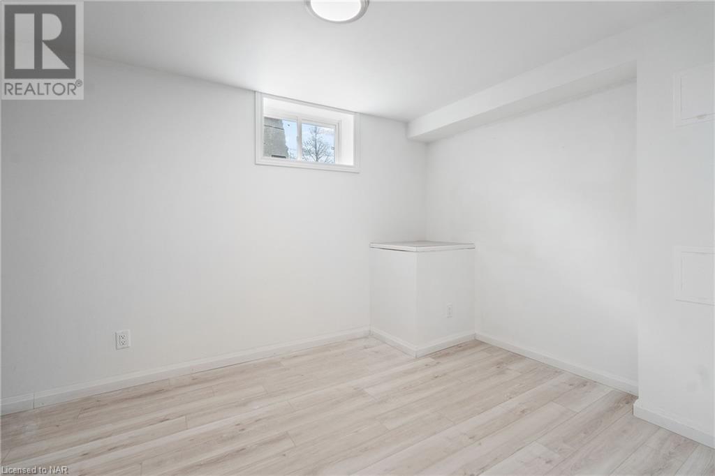 1 Phyllis Street, Fort Erie, Ontario  L2A 3Y1 - Photo 26 - 40511025
