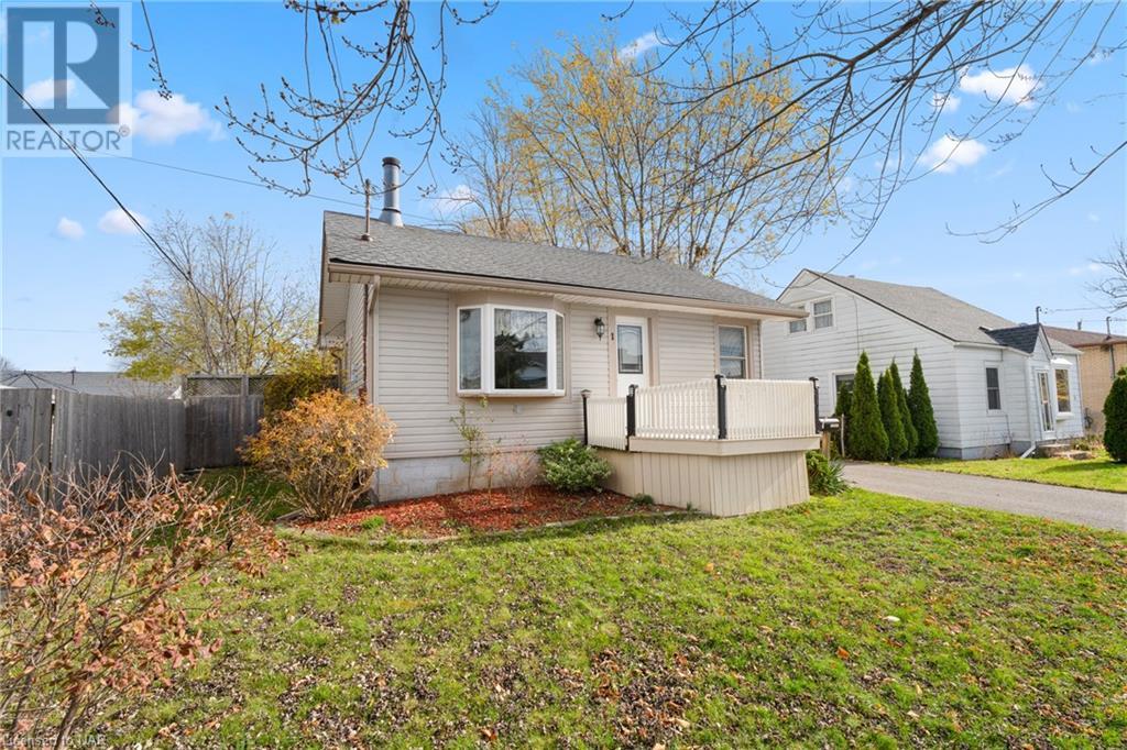 1 Phyllis Street, Fort Erie, Ontario  L2A 3Y1 - Photo 6 - 40511025