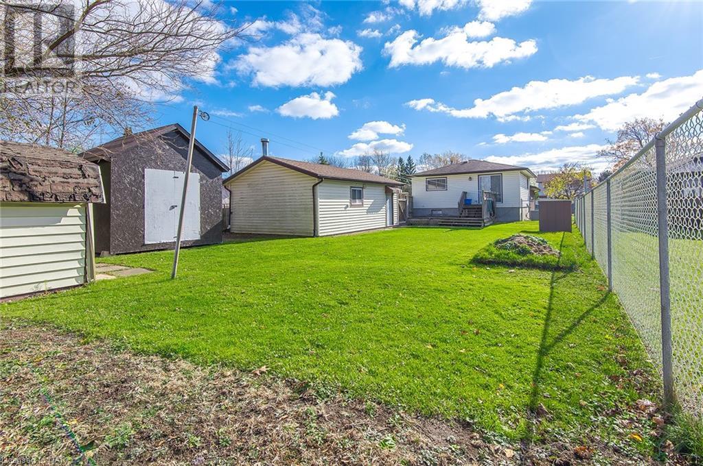 42 Newleaf Crescent, Welland, Ontario  L3C 6B4 - Photo 11 - 40510815